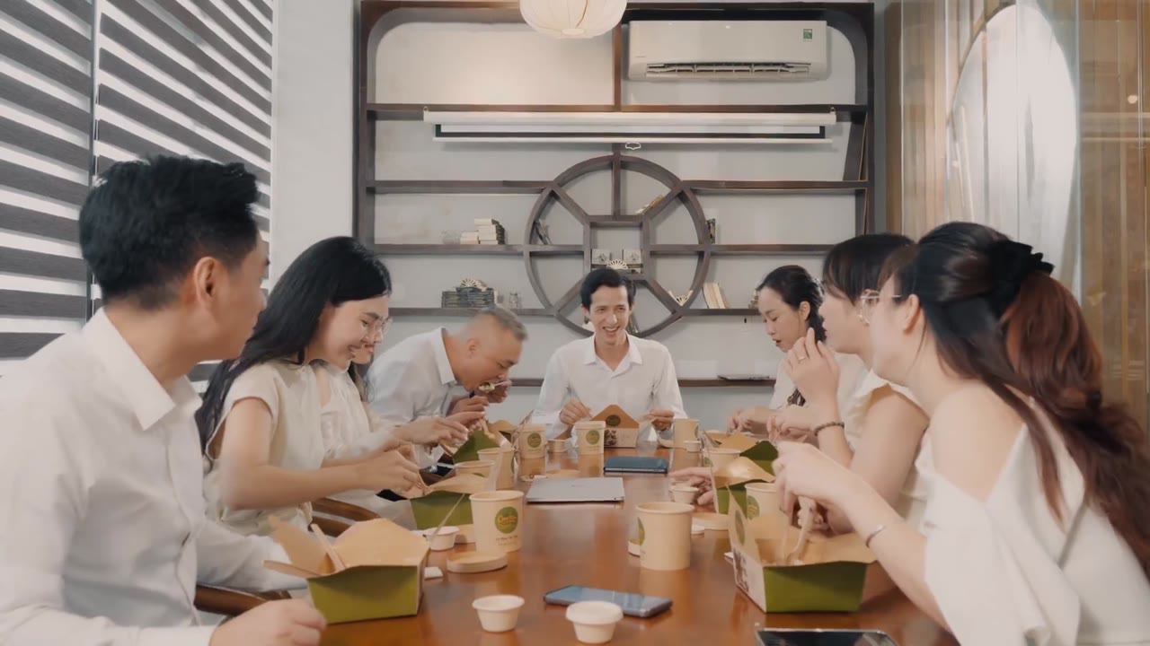 TVC Cơm Tấm Anh Chị Em